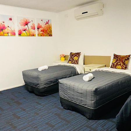 Mid Valley Motel Моруел Екстериор снимка