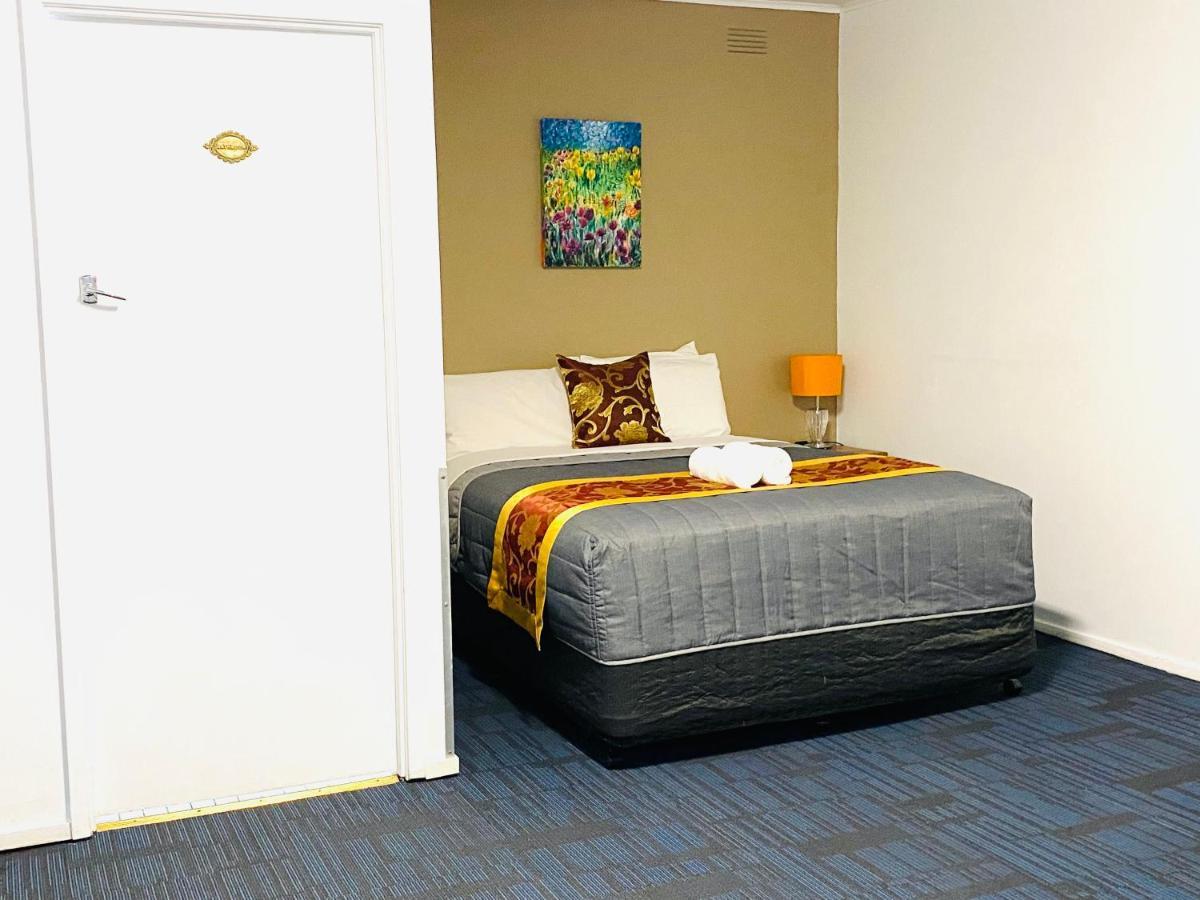 Mid Valley Motel Моруел Екстериор снимка